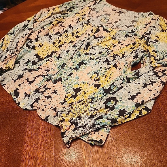 LOFT Womens Top Medium Floral Blouse Medium Pastel Long Sleeve Casual Preppy A1 - Picture 3 of 8